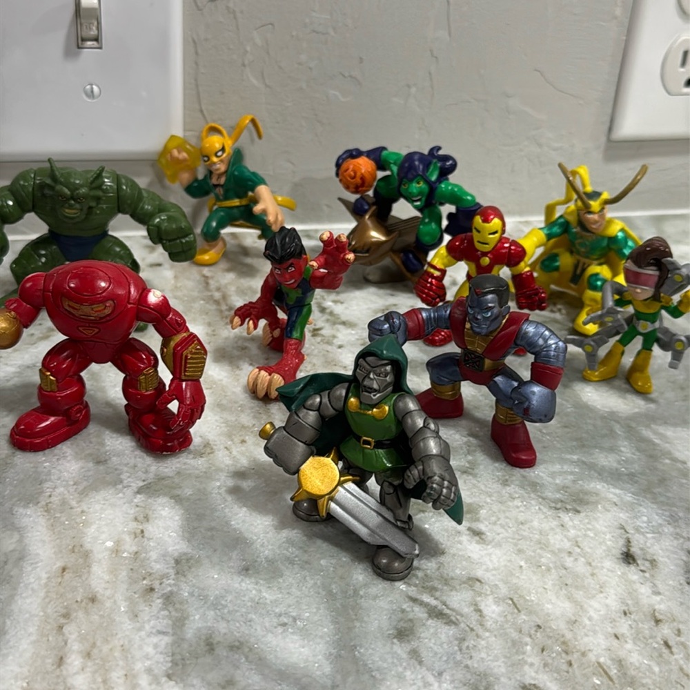 Vintage 2008 09 MARVEL SUPERHERO SQUAD LOT OF 10 FIGURES HASBRO action figures